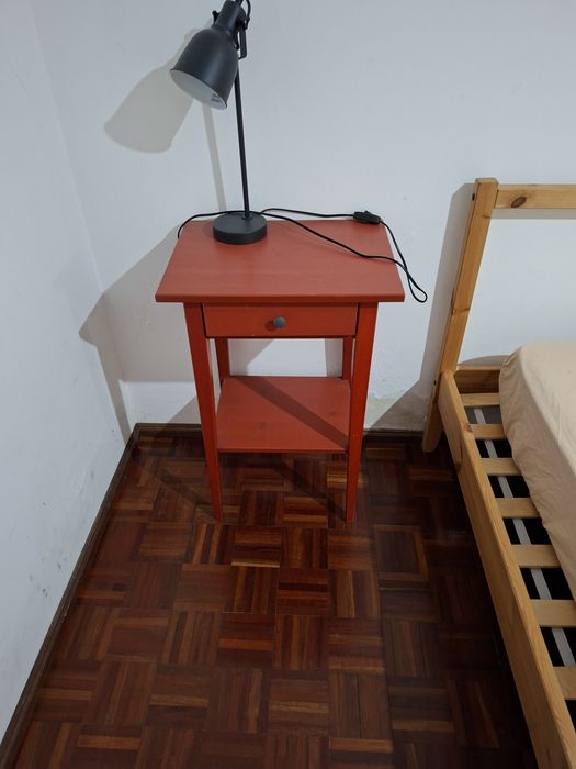 Mesa de cabeceira ikea