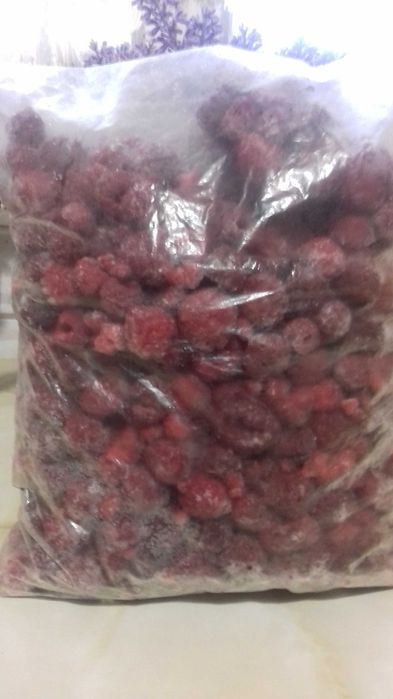 Малина свіжоморожена