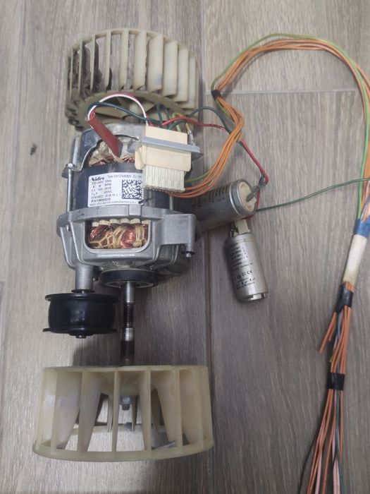 электродвигун Nidec DA107A40E00