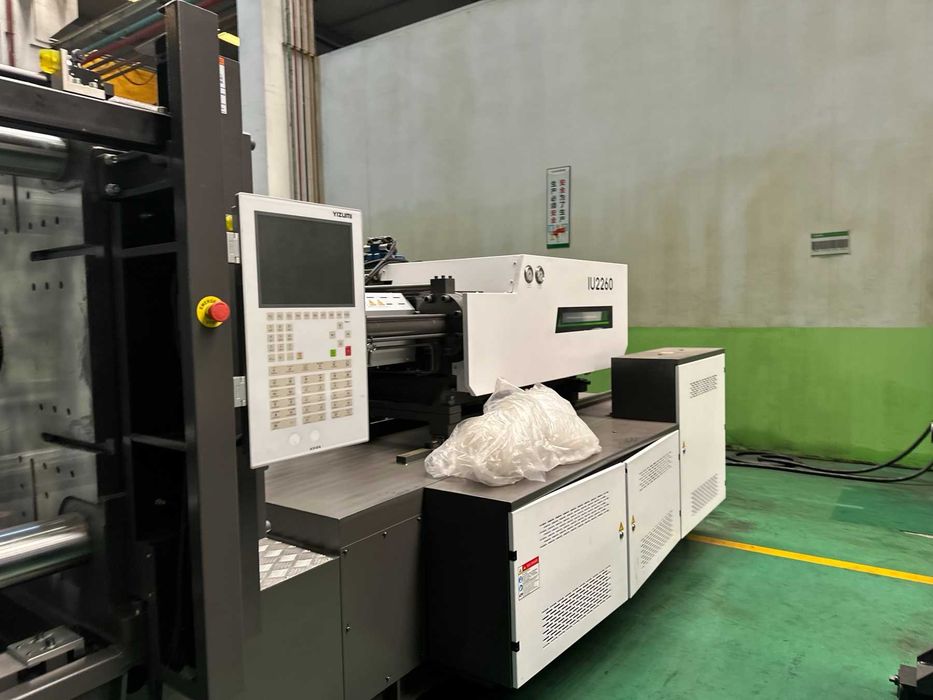 Электрический гибридный термопластавтомат Yizumi Серия А6 UN260A6