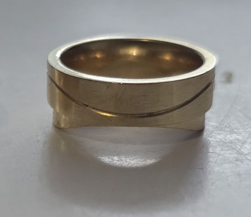 Pierścionek obrączka złota próba 585  + diament 0,05ct
