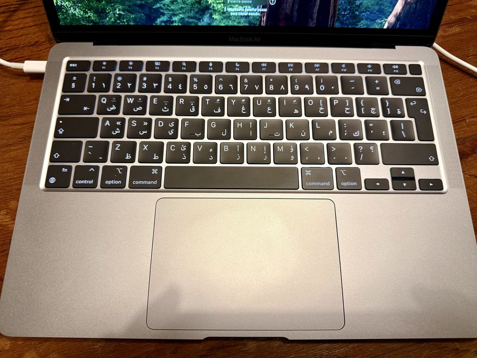 MacBook Air 13.3" M1 – 8 GB / 256 GB – Nearly New64738341296898122