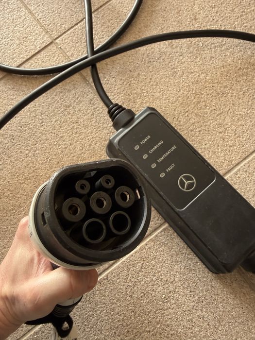 Carregador Domestico Mercedes - Usado