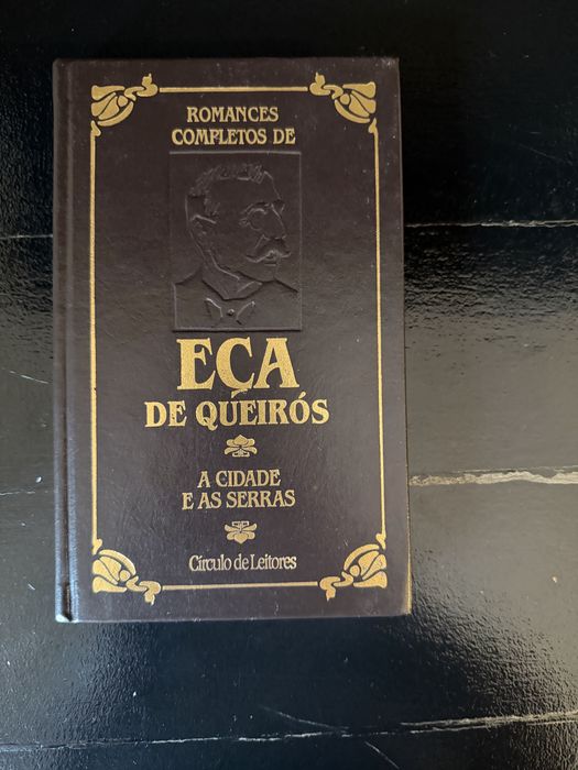 Vendo coleção de livros de Eça de Queirós