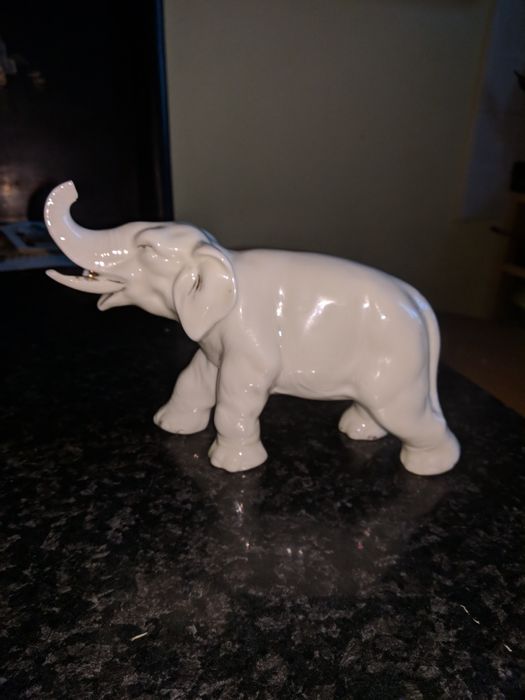 Винтажная бронзовая лягавая