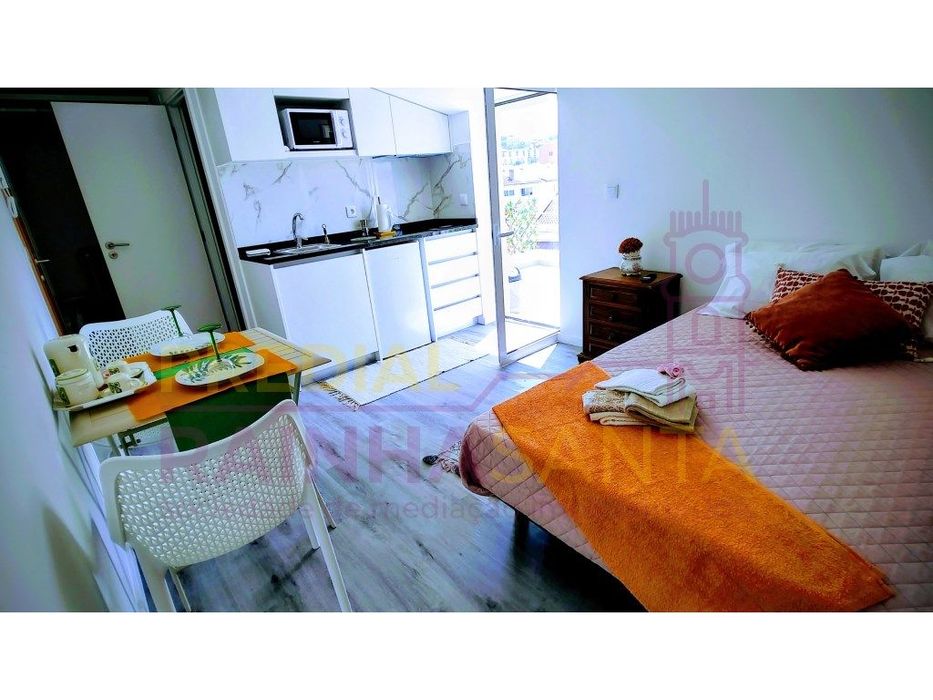 T0 mobilado e equipado com terraço - Bairro Norton de Matos Coimbra