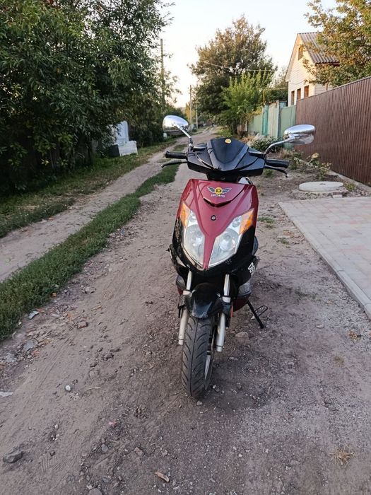 Продам скутер defiant