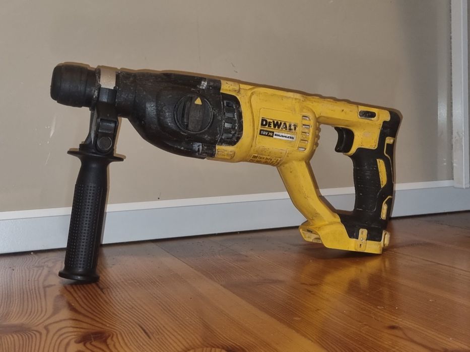 Młotowiertarka DeWalt DCH133 18V XR wiertarka 2023