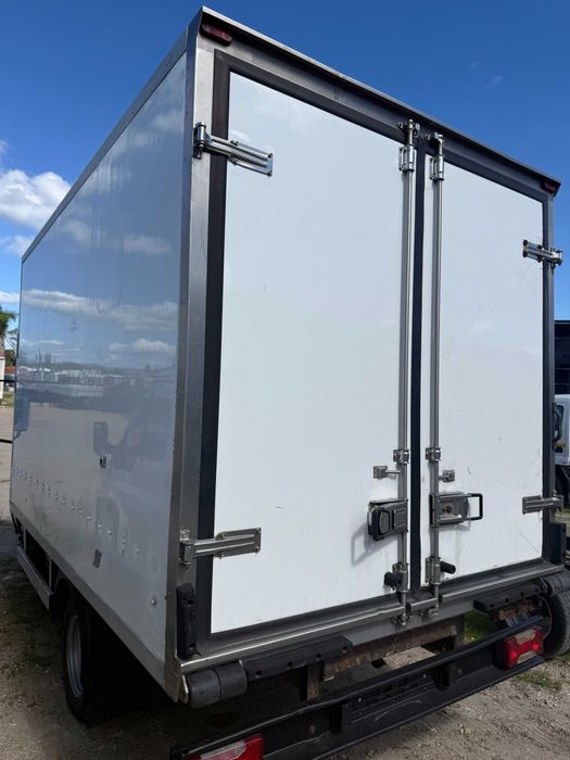 Contentor isotérmico com frio parque