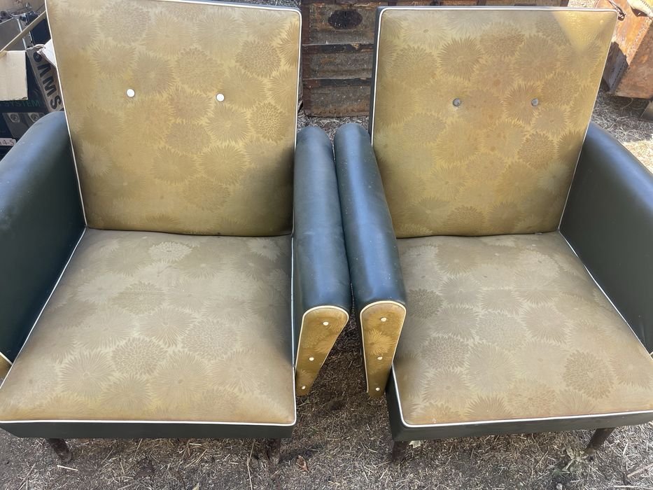 Vende-se par de cadeirões vintage