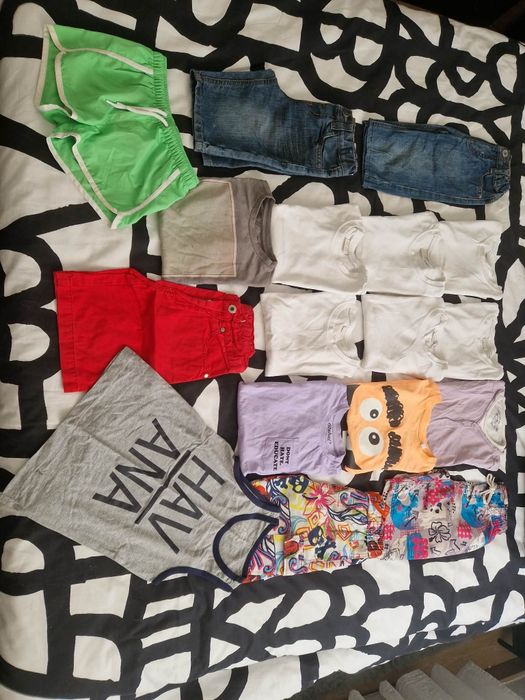 T-shirt e  calcoes 5/6 anos