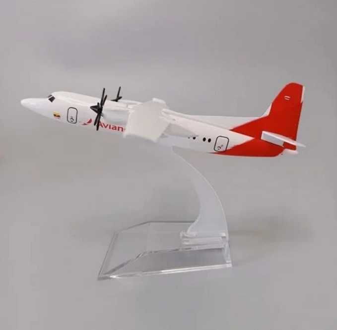 Metalowy model samolotu Avianca