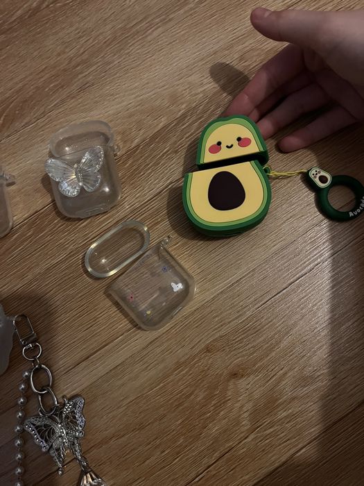 Etui  na airpodsy 2