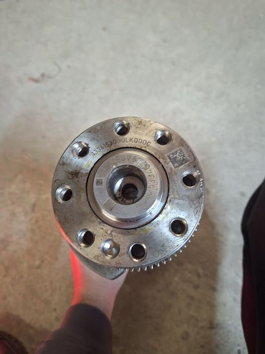 Колінвал до Opel Astra j 2016 рік 1.6 дизель.