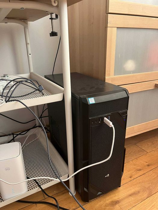 I5 8500 4mgc GTX 1660 SUPER 6gb 16 gb RAM DDR4 512 SSD SAMSUNG