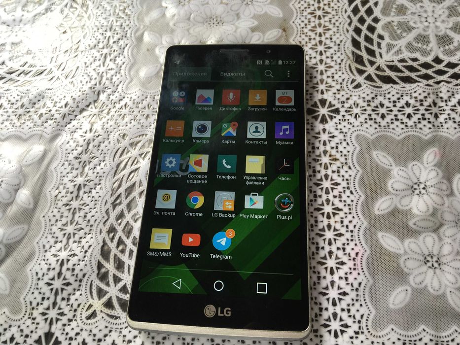 Продам телефон LG G4 Stylus. 1/8GB.  5.7"IPS стілус в комплекті