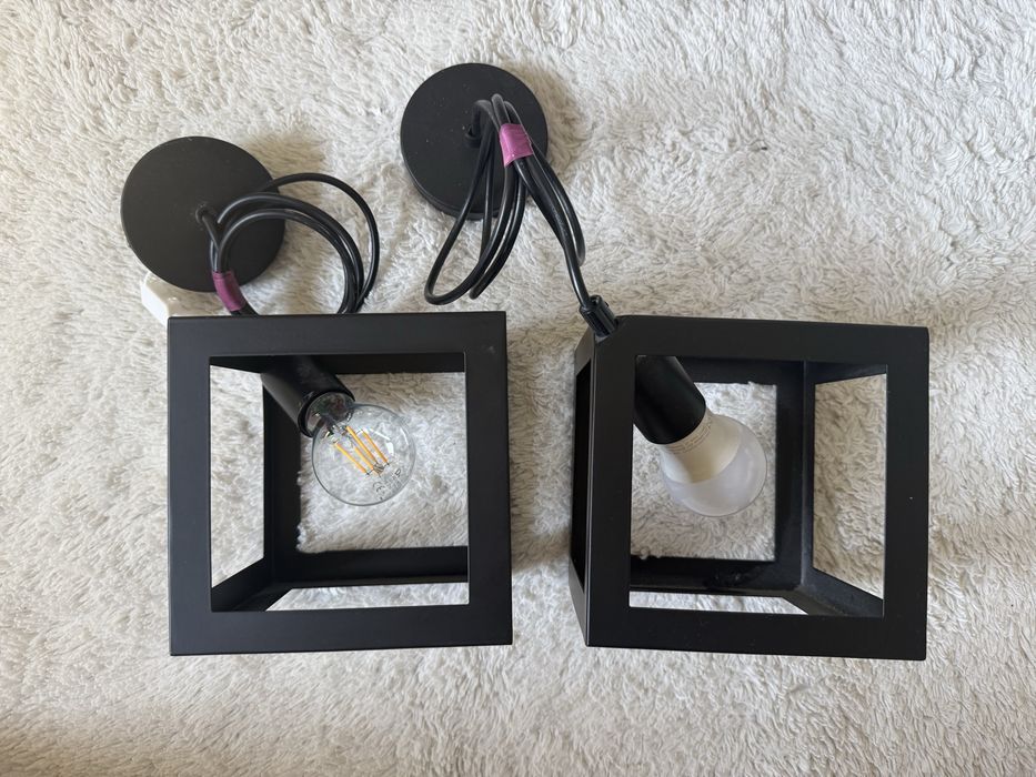 2 lampy wiszące Castorama Sweden geometryczna kwadrat