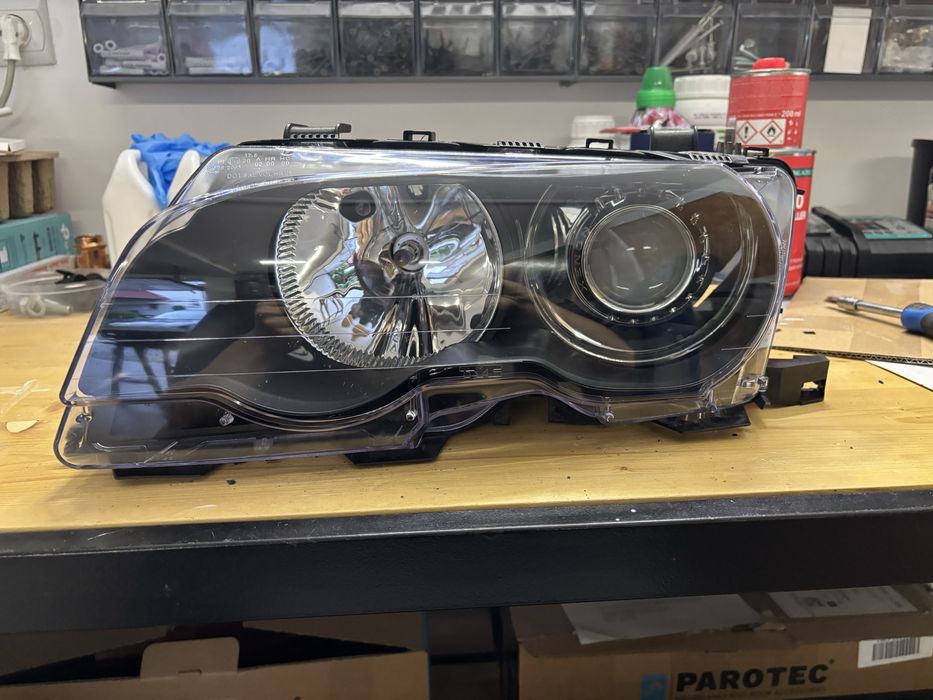 Lampa bmw e46 coupe PFL