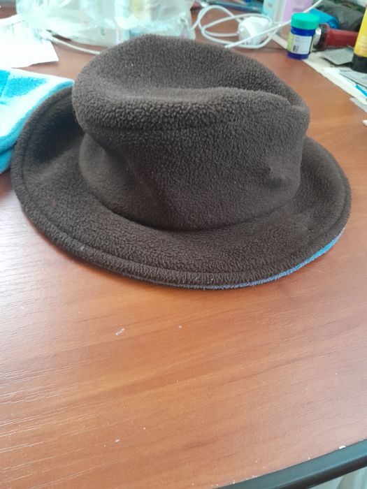 Продам шапки мужские и женские