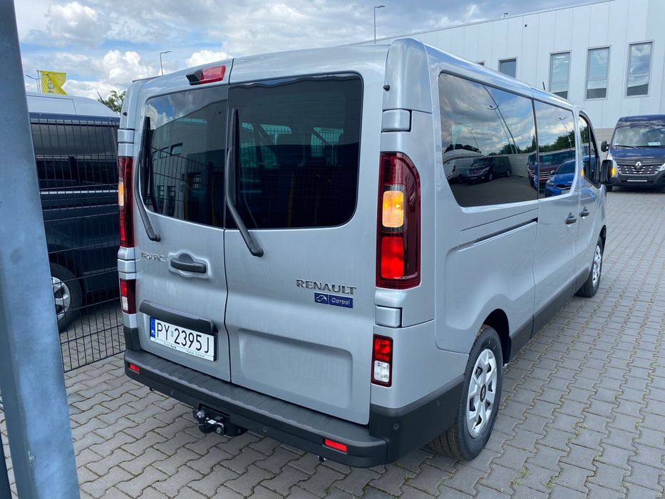 Nowy Renault Trafic 9-osobowy, rok2025, przedłużany, bez limitu