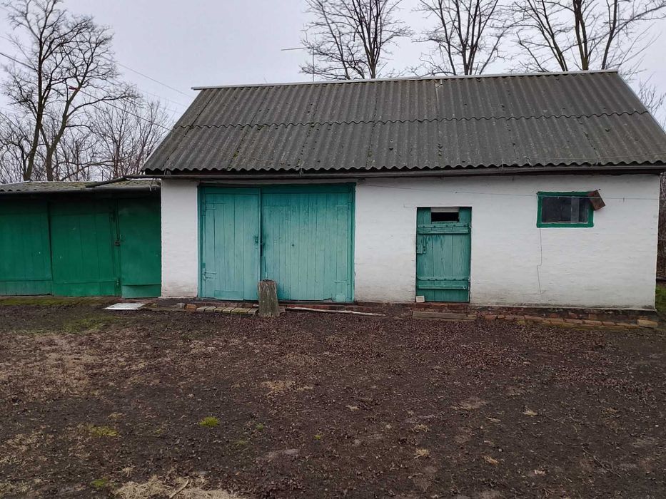 Продам цегляний будинок