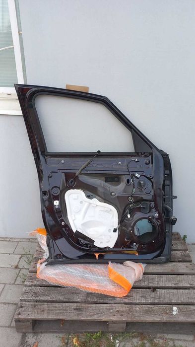 Двері передні ліві в наявності з розборки Renault Scenic IV  в комплекті зі склом, накладка, молдинг замок Рено Сценік 4 запчастини вживані шрот