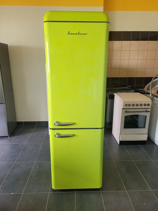 Sprzedam lodówkę firmy Schaub Lorenz z możliwością dostawy