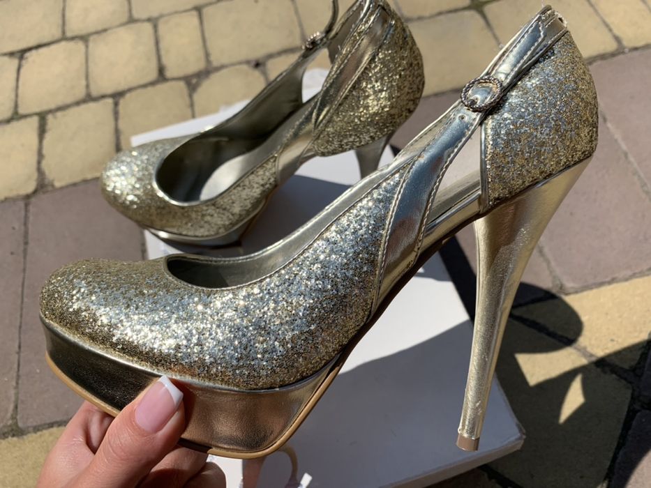 Новые туфли Guess / Свадебные туфли