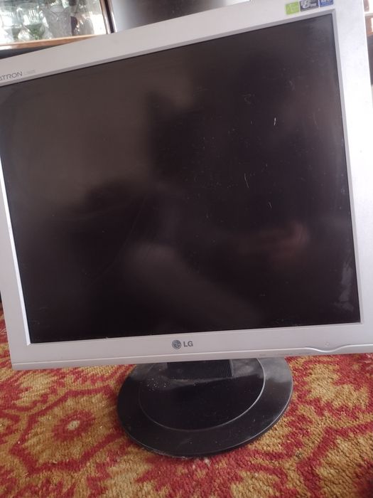Lg Flatron l1932s монитор