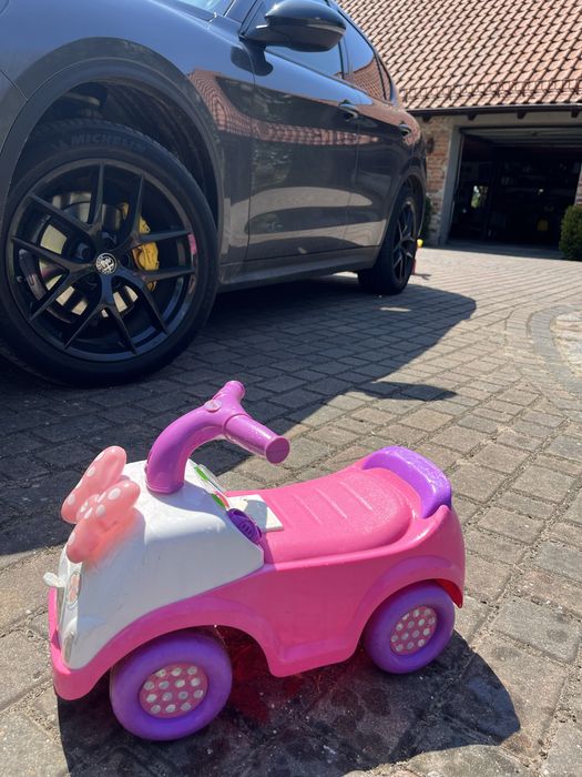 Różowy jeździk Minnie dla dziewczynki