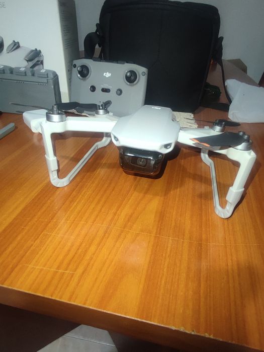 DJI Mini 2 SE Combo - Apenas 2h de Voo | 8 Ciclos Bateria
