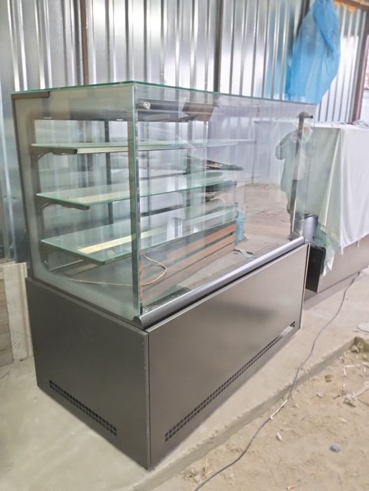 Кондитерська вітрина холодильна куб кондитерская витрина куб Технохоло