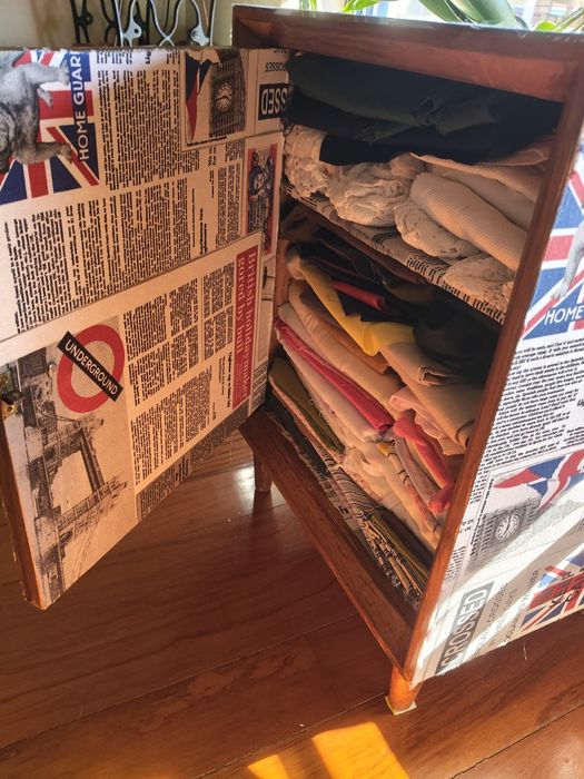 Pequeno móvel em madeira