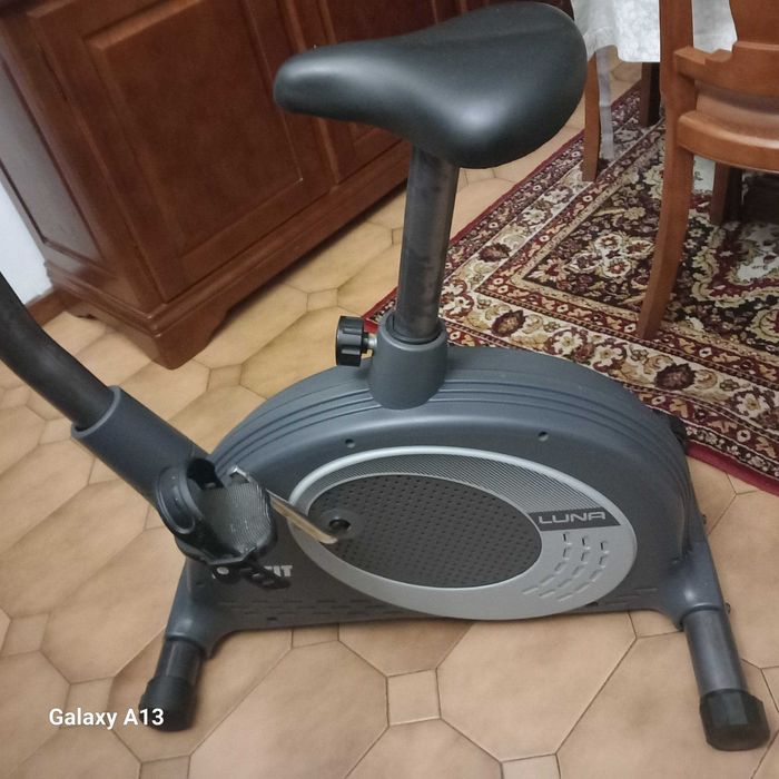 Bicicleta estática em bom estado