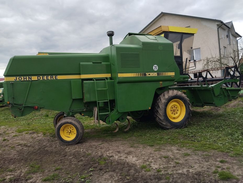 Комбайн свіжопригнаний John Deere 1055