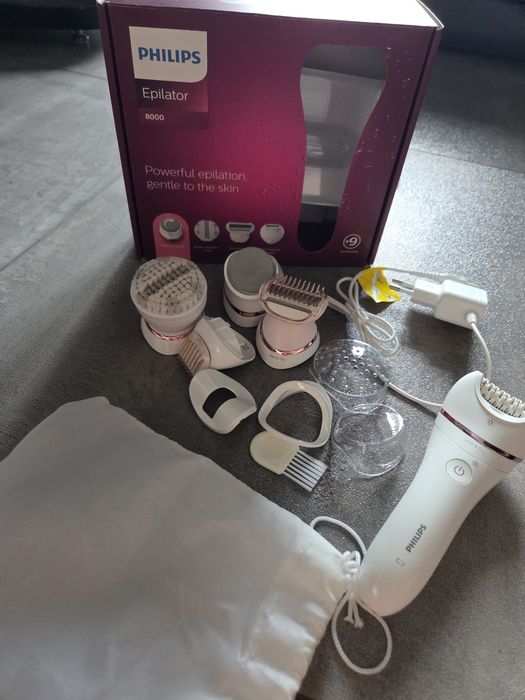 Philips Epilator Series 8000 z wieloma końcówkami (+9 akcesoriów).