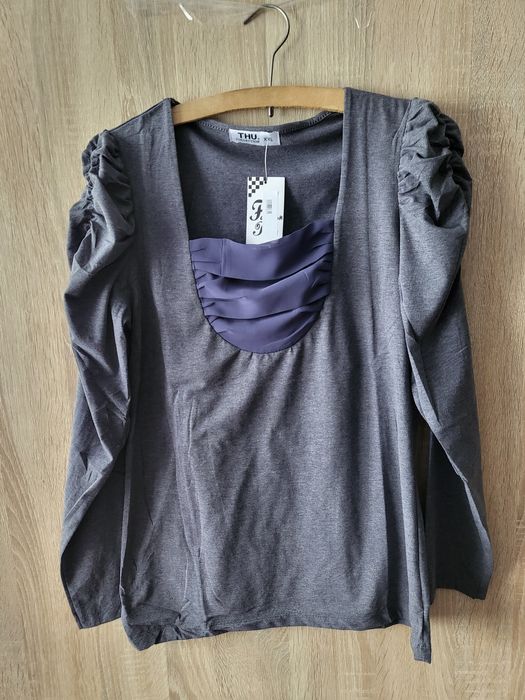 Śliczna bluzka Nowa szara z aplikacją Thu Collection