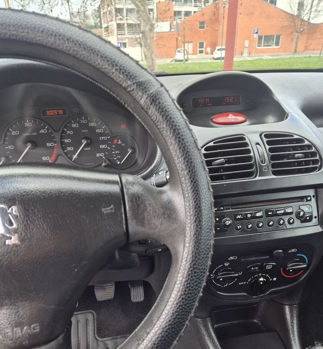 Peugeot 206 1 Dono Ar Condicionado Novo