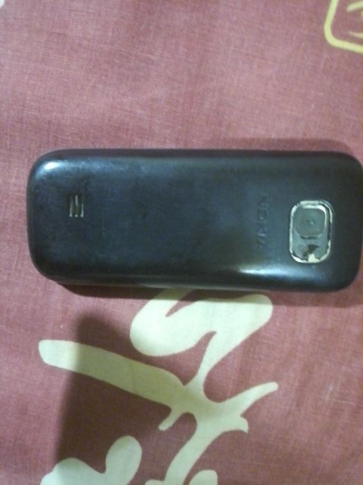 Кнопочный телефон  Nokia C2-01  c камерой