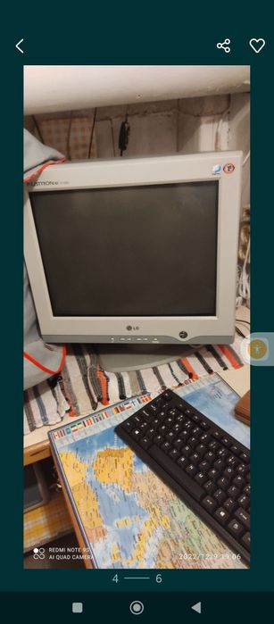 Monitor de PC de boas dimensões