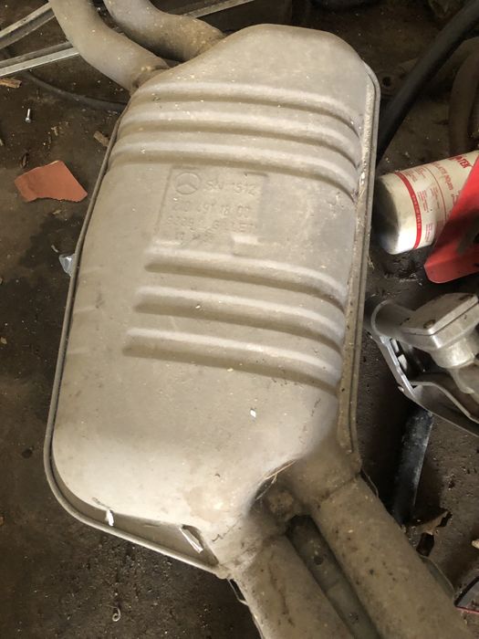 Глушник мерседес 210