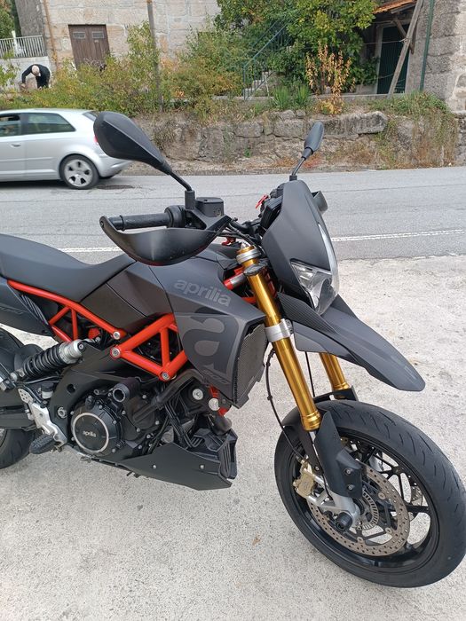 Aprilia Dorsoduro 900