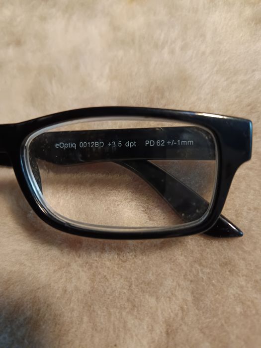 Czarne okulary do bliży