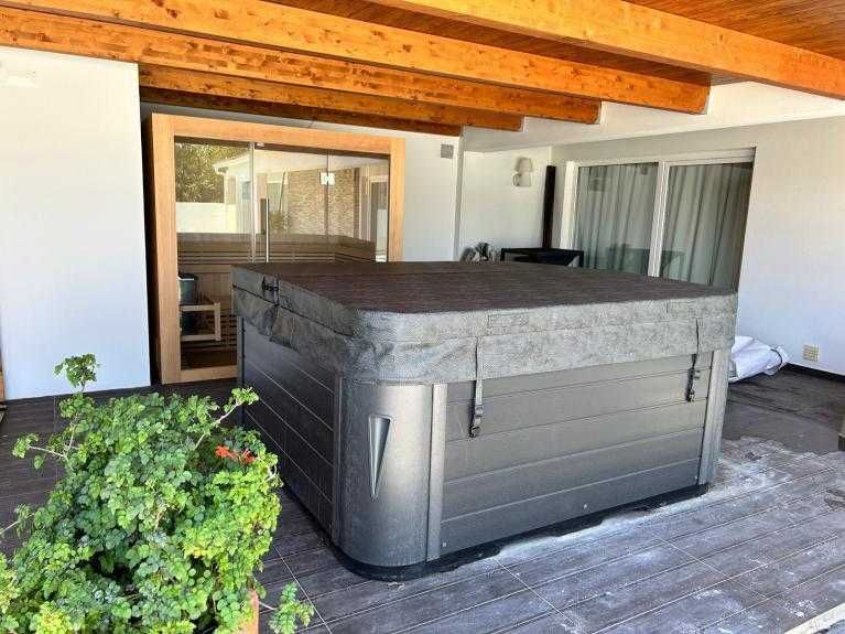 Jacuzzi hidromassagem desde 4.489,00€ - Ofereça DIA DO PAI