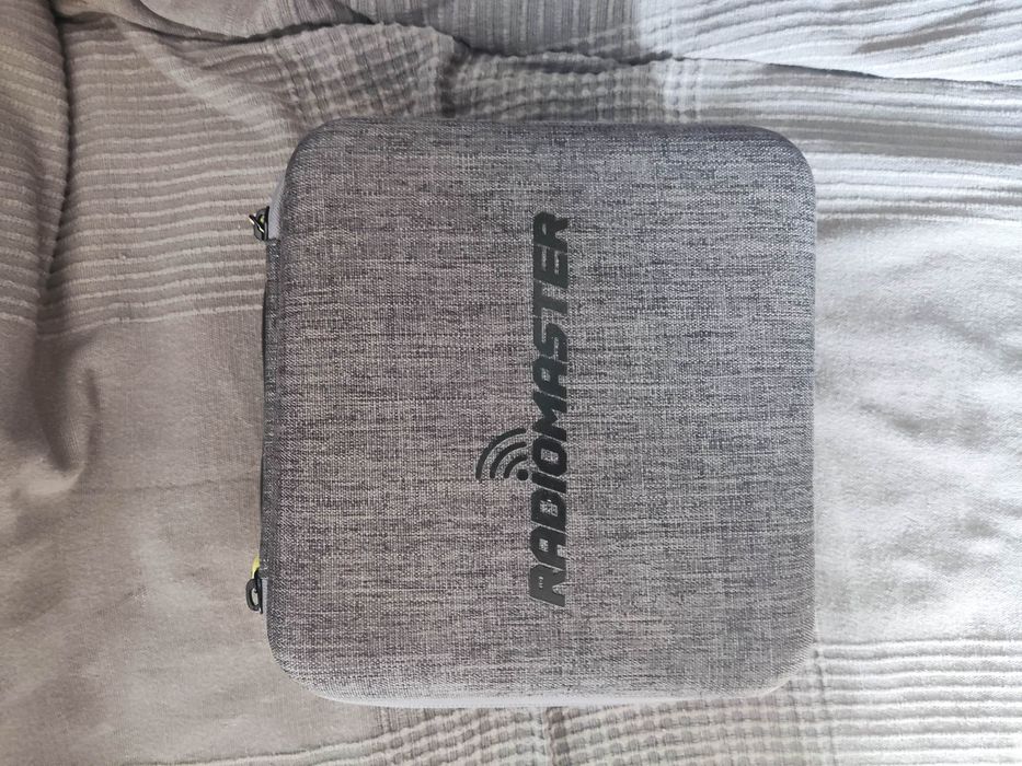 Radiomaster Zorro Max versão ELRS