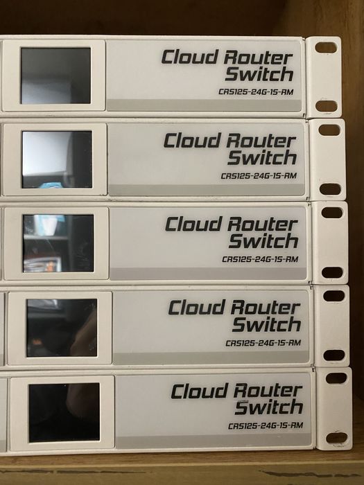 Комутатор керований Mikrotik CRS125-24G-1S-RM