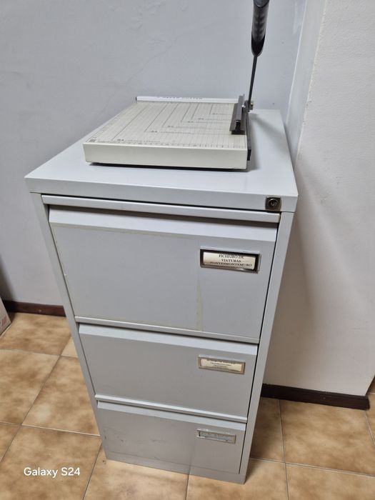 Mobiliário escritório variado