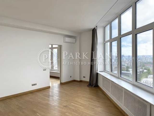 Аренда квартиры 276 м2 под офис. Свет 24/7. Золотые ворота 2 минуты.