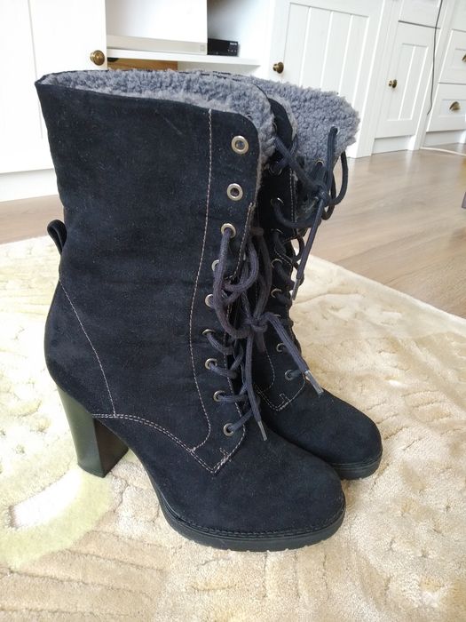 Czarne buty na obcasie jak NOWE