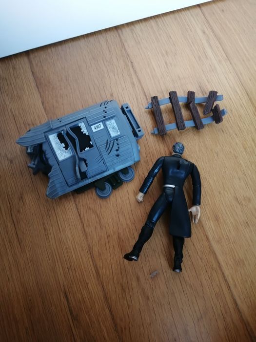 Figura Magneto x-men da marvel legends